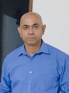 Dr. Navneet Chopra