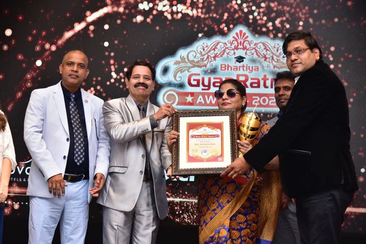 Prof. Kusumlata Malik, Department of Hindi has been conferred Bhartiya Gyan Ratna Award in the category of Dynamic Professor